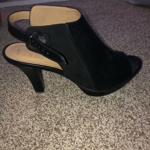 Naturalizer Black heels